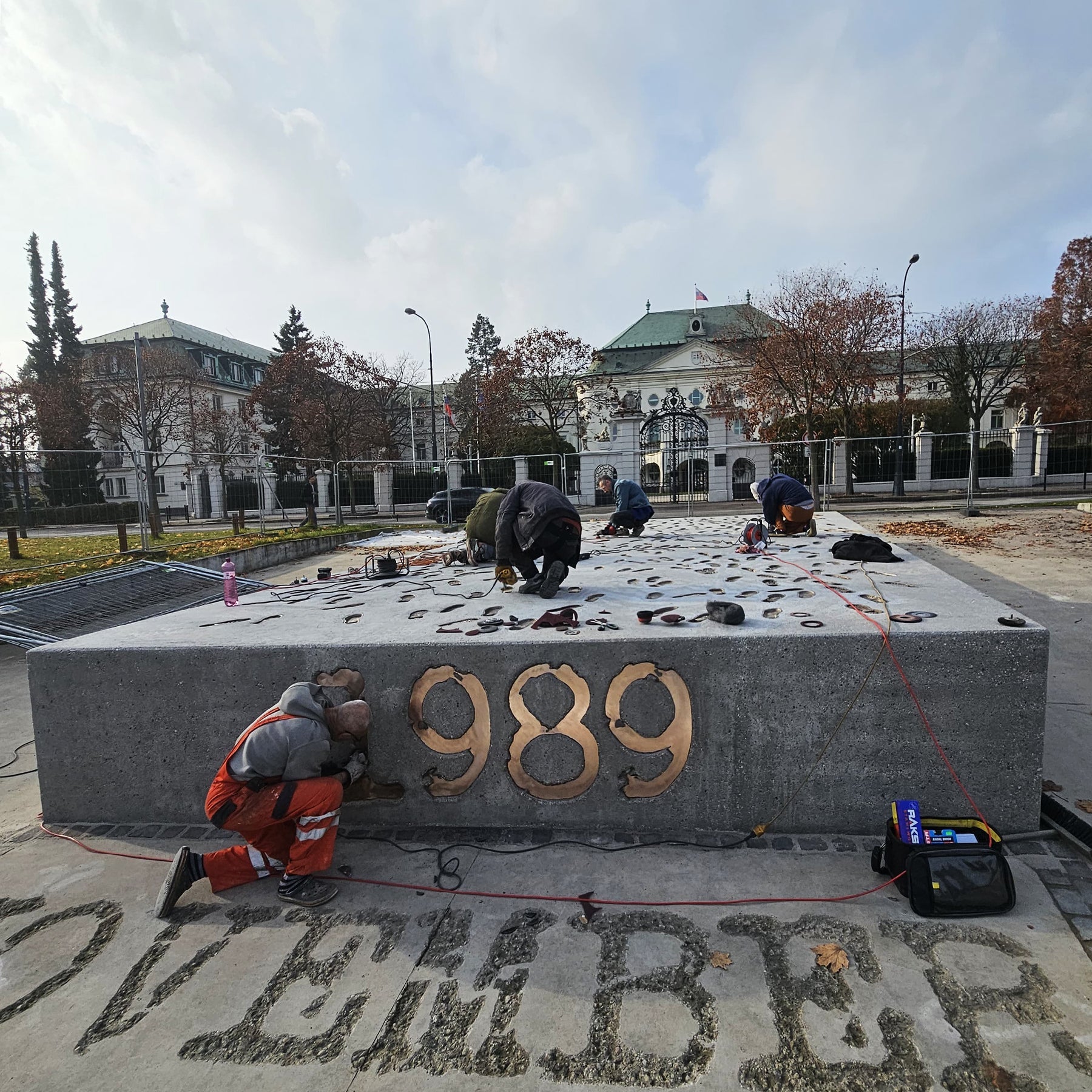 Memorial "November 1989"